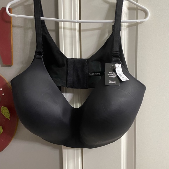Black bra from Torrid… no underwire size 42f - Picture 1 of 3